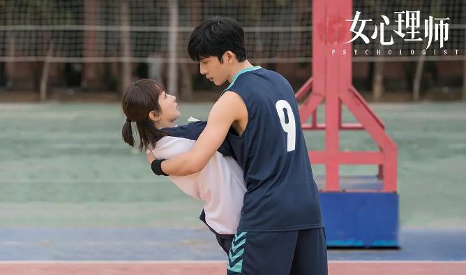 女心理师|《女心理师》讽刺现实，映射职场现状，配角张海宇，人设引起共鸣