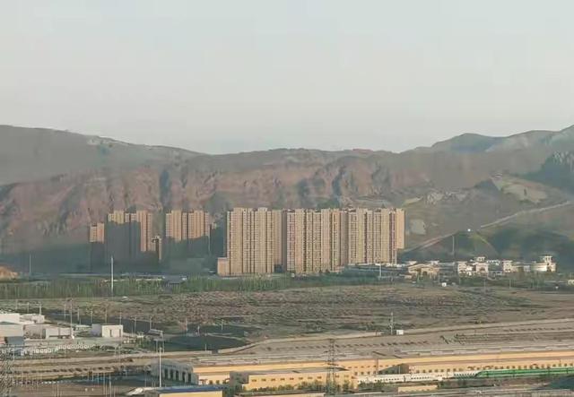 乌鲁木齐|乌鲁木齐依山而建的十大小区，哪一个是你家?