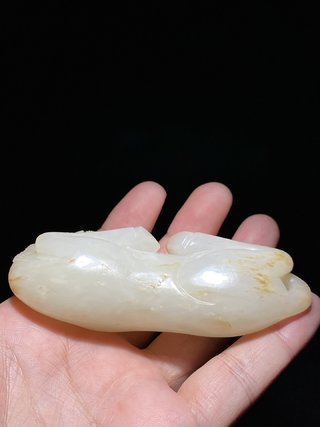 和田玉籽料|清 和田玉籽料 白玉雕滚马 玉马 把件 纸镇