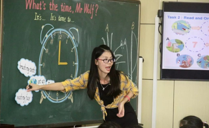 教师|“铁饭碗”再升级，国家已明确涨工资，求职将迎来新热潮