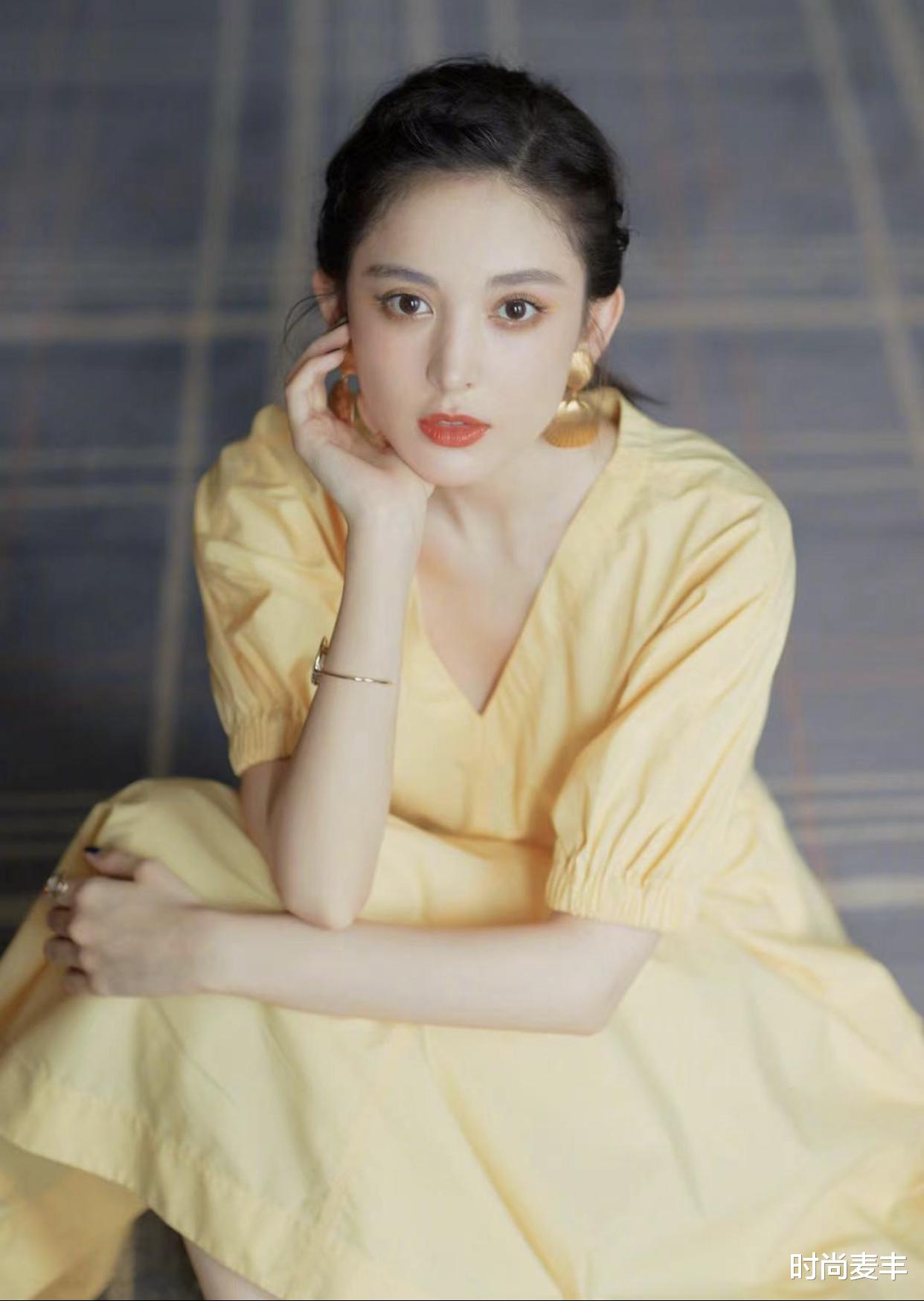 香蕉|古力娜扎扮周芷若，粉紫色汉服配经典发型，满满的回忆