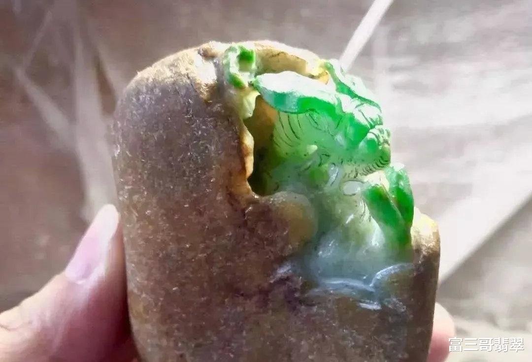 玉雕|玉赏 | 带皮雕,另类“吝啬”