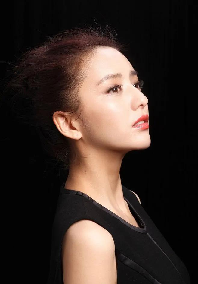 高圆圆|陈思诚用烟头烫佟丽娅，这10年经历了什么？