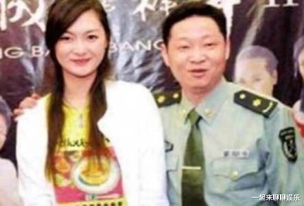 巨兴茂|要钱没钱，要貌没貌，这5位明星，取得老婆一个比一个漂亮