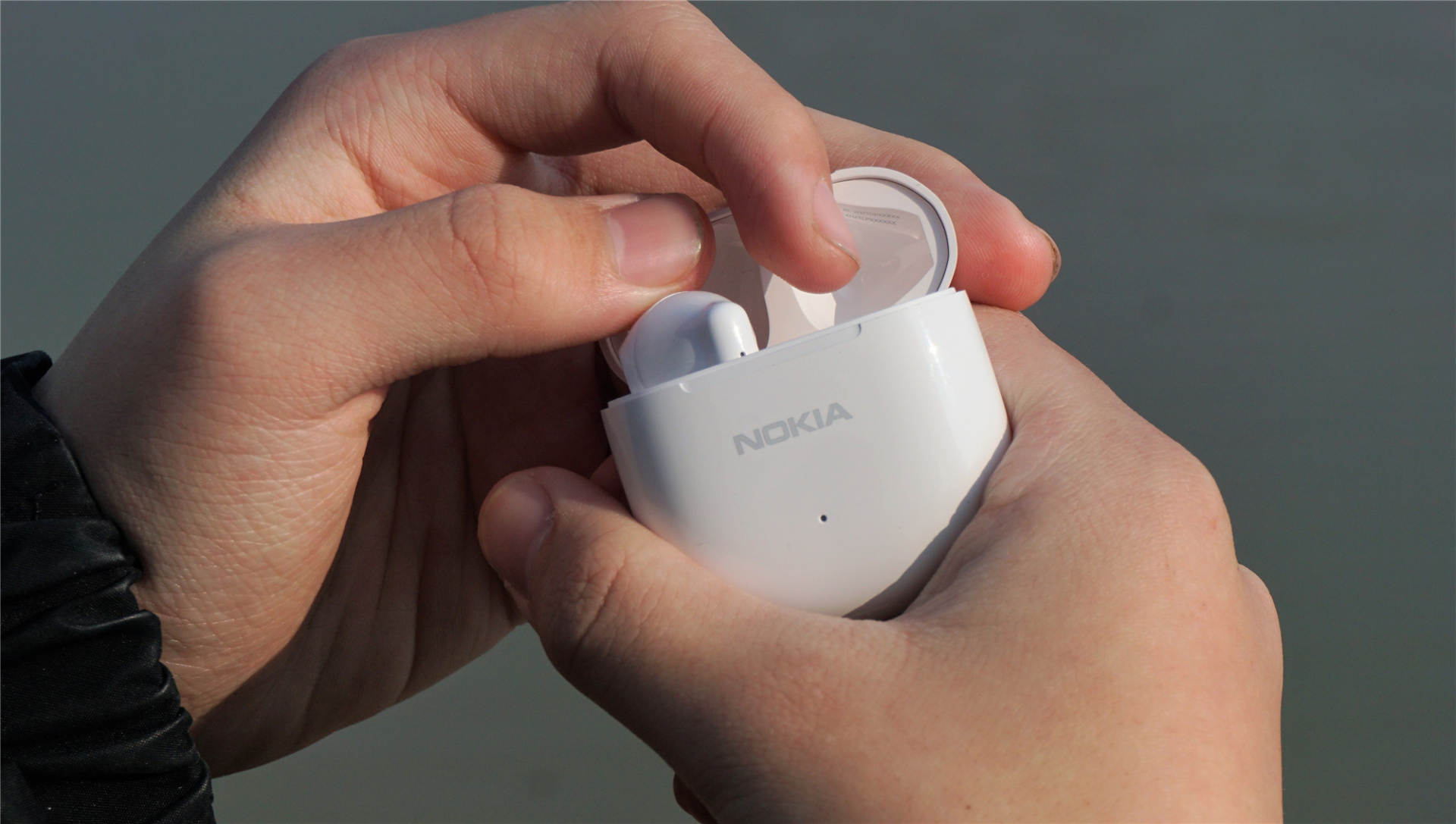 诺基亚|一代传奇Nokia经典重现！E3103真无线耳机评测：百元价格真的便宜