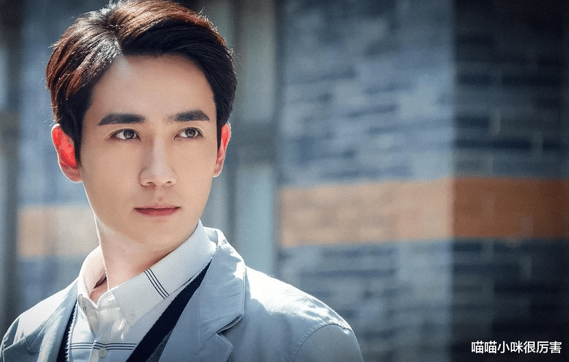 朱一龙|眼睛好看，只服这4位男星，眼睛里有星辰大海，“眼”技还特别好