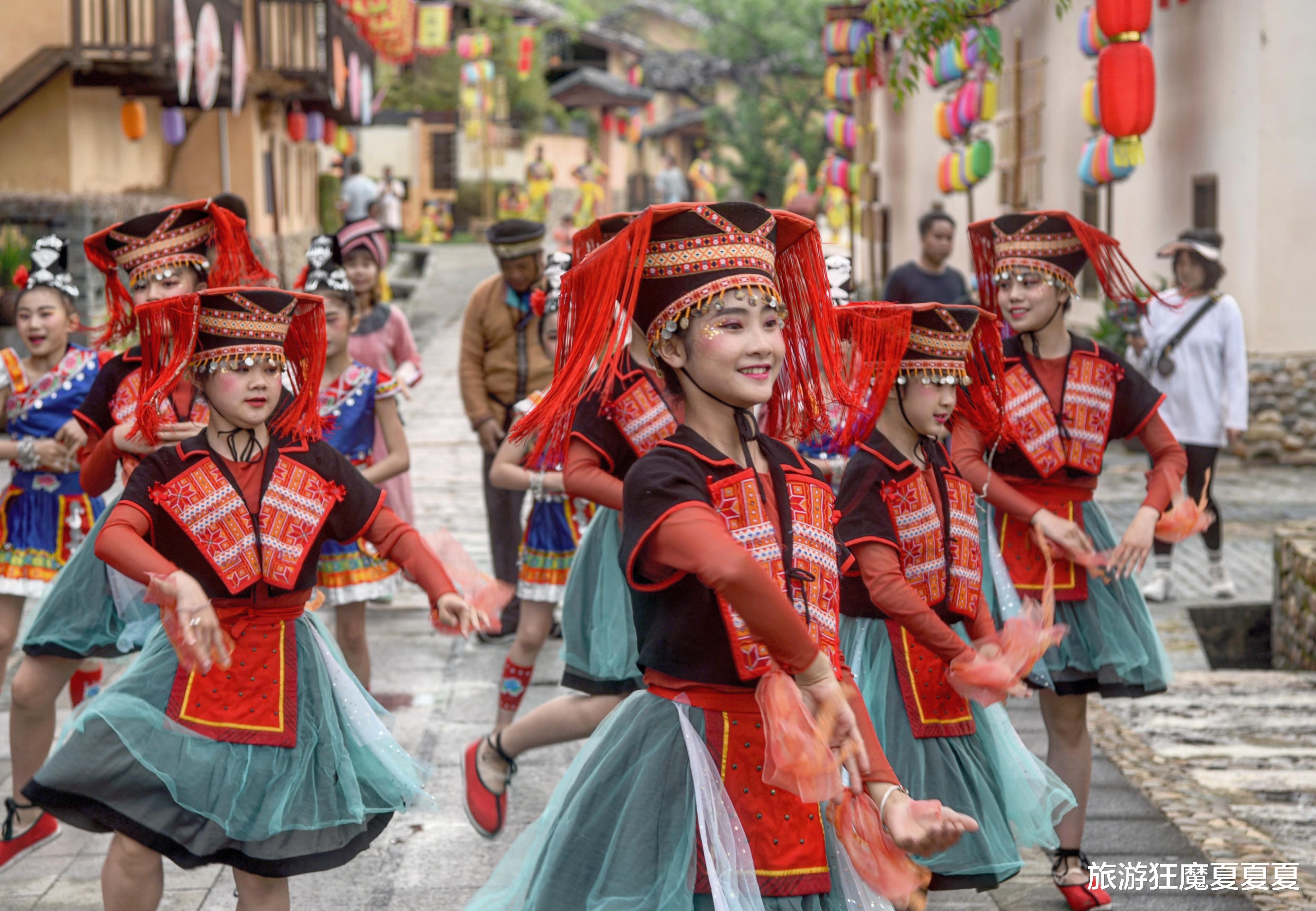 旅游狂魔夏夏夏 江西全南的传统古村，瑶族与客家文化在这融合，两个围屋尤其精美