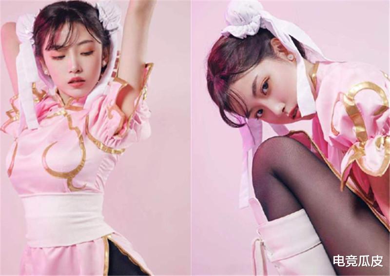 |腐团儿COS黑袜春丽，光脚丫子还原高抬腿，网友不服小雪吖才是神