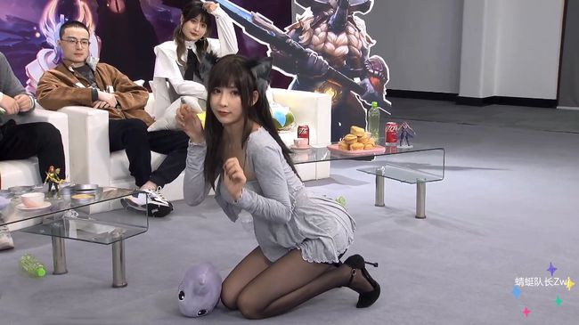 电子竞技|Dota2-电竞圈可真小！S11时期爆火的林七七竟是当年的胡小球？