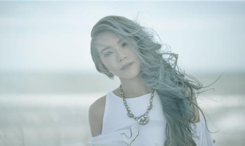 张芸京|《偏爱》演唱者张芸京：一首歌爆红后，却因发型导致事业没落？