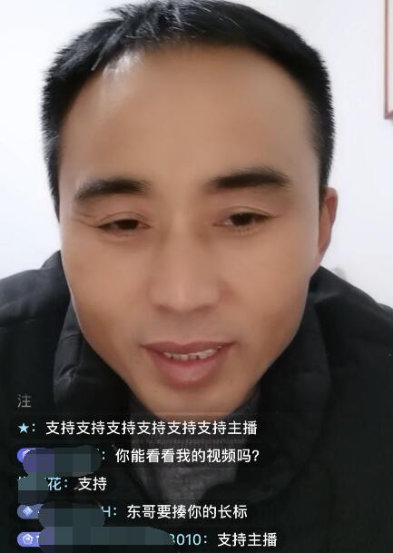 陈亚男|陈亚男官宣保留账号，大衣哥经纪人讽刺：吃相难看，怕小伟被利用