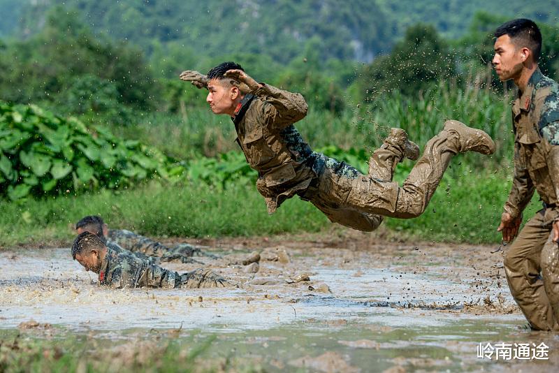 军人|军人退役后，应该选择什么行业？学历和能力，这是关键的地方！