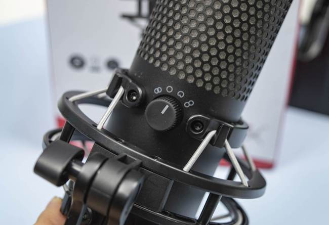 麦克风|HyperX Quadcast S声浪加强版麦克风上手体验