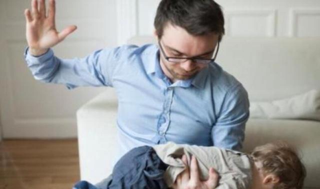 乘梦的小视界|发脾气是本能,控制脾气是本事,最无能的父母,总是在朝娃撒气