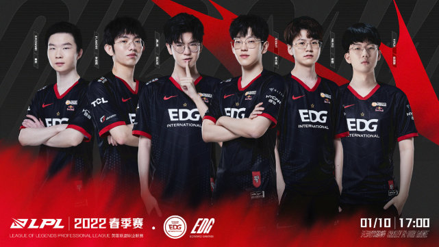 Uzi|Uzi迎来回归！厂长却回到了教练席！传奇对决成为了奢望！