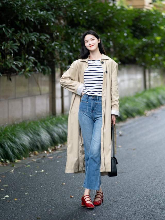 穿衣搭配 微胖女孩如何穿衣服显瘦?针织衫搭配半身裙显瘦又优雅,魅力十足