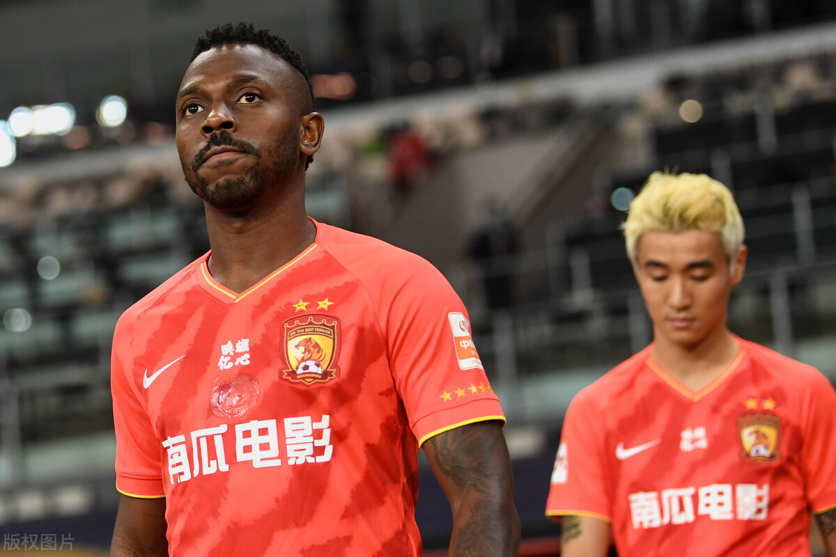 国足|李铁突收噩耗！世预赛遭晴天霹雳，国足出线麻烦了