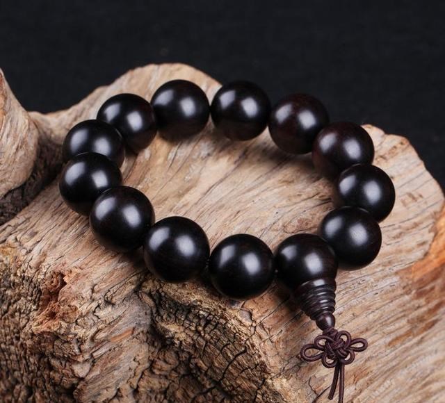 |别玩高价文玩了，这7种文玩手串，百元之内搞定，包浆之后超漂亮