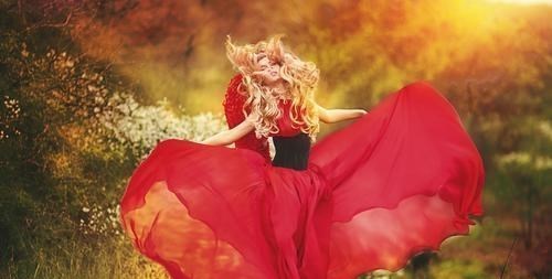 教教你家娃|亲密关系：女人切勿太主动，要按“三不”处事，才能真正被尊重