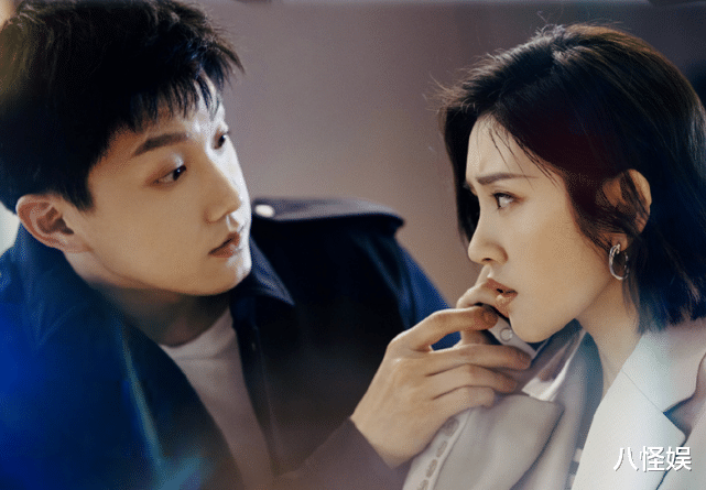 唐艺昕|胡军受访大赞张若昀顾家，爆料其常躲角落给唐艺昕发消息，好甜蜜