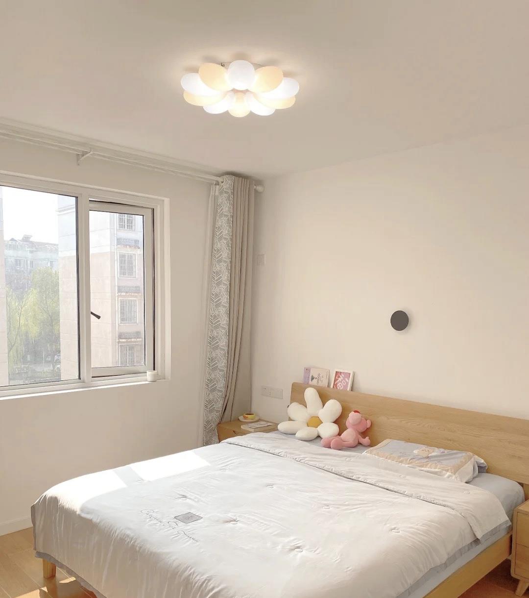 “穷装”为什么越来越流行？看完这个“三无”设计的家，就知道了