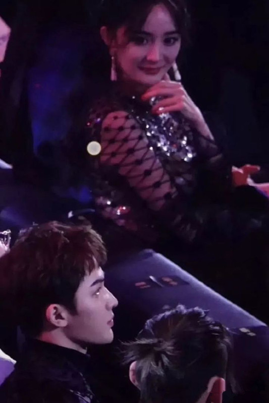 杨幂|处处留情债，谁红和谁玩，“杨野花”的成功洗白之路