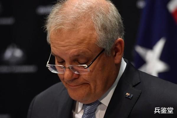 tiktok|大型真香现场！莫里森入驻海外版抖音，和狗一起出镜，不敢开评论