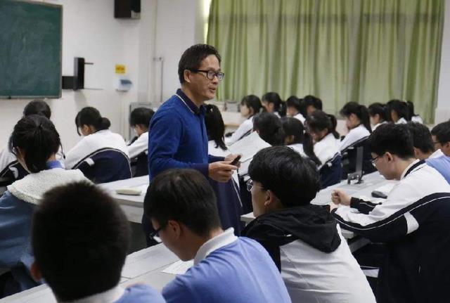 教师|大学教师取消编制，中小学老师或将实行退出机制，老师迎来危机？