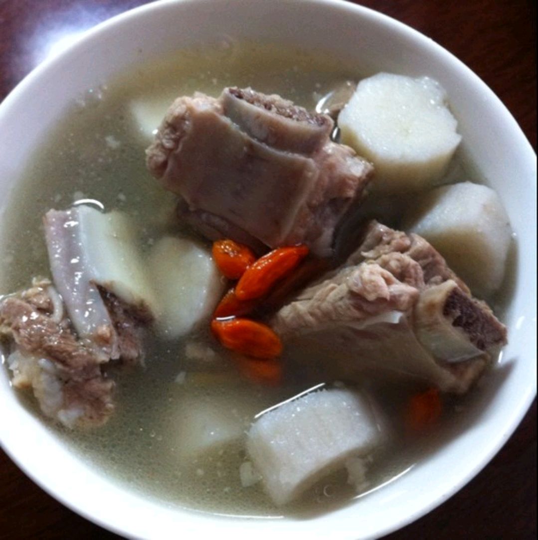 健康无价|尿酸过高容易引发痛风，饮食方面多做3件事，或能帮助降低尿酸值