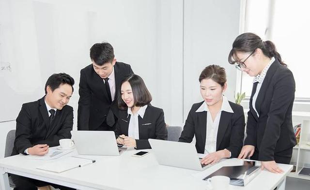 职业规划|和同事在办公室聊天，切记不聊这5个话题，小心被带沟里