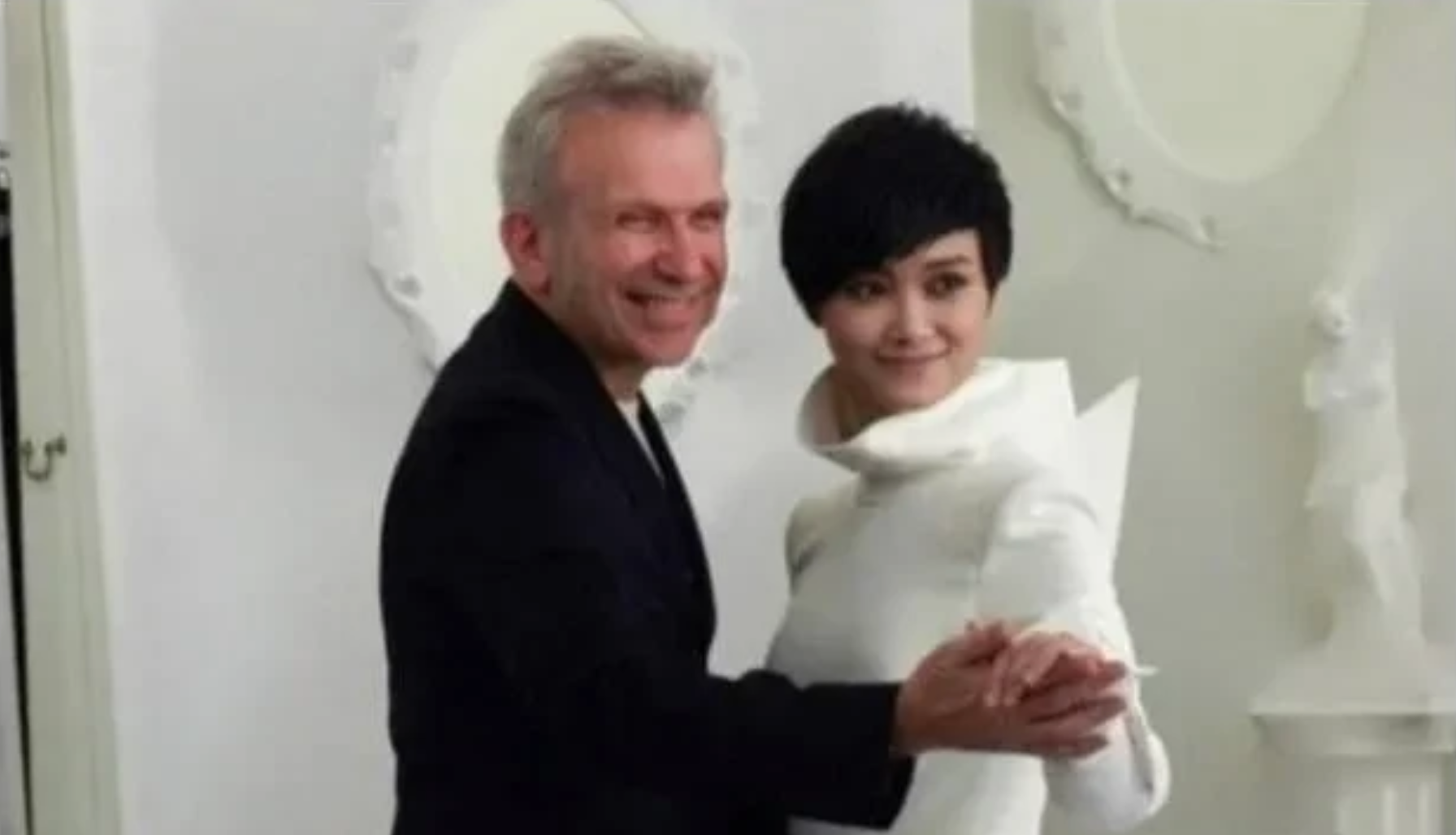 成毅|2019年,李宇春的父亲听闻女儿找了老外男友,问她:你为什么找外国人