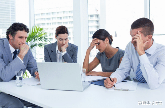 直肠癌|28岁女子“内卷”5年,确诊甲状腺癌,不幸离世,医生:“内卷”害人不浅