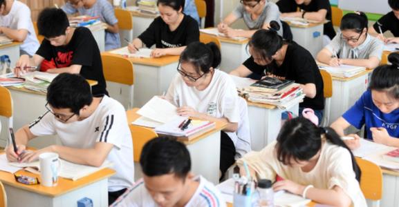 乔治华盛顿大学|哈佛学生一天仅休息四小时，清华图书馆深夜爆满，这些鸡汤你还信