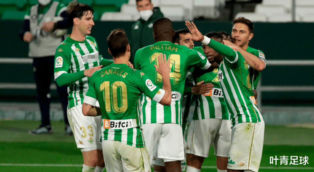 絕殺|84分鐘絕殺，武磊前隊(duì)友滑跪慶祝：3連斬，搶6分，徹底復(fù)活