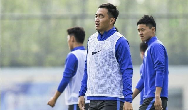 明明很棒|广州恒大最惨离队元老，或将再被清洗，曾是国足第一中卫！