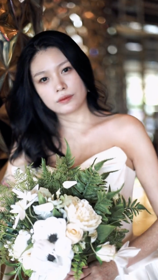 葛荟婕|汪峰前任晒婚纱照，34岁葛荟婕称要嫁给自己，小苹果颜值气质都像妈妈
