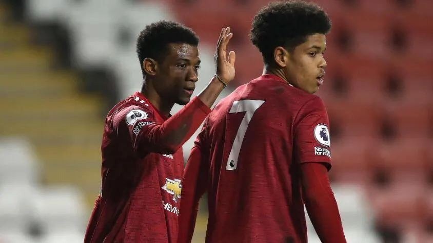 曼联|曼联4000万新援3传1射，天才队友帽子戏法！二队2-4落后6-4大逆转