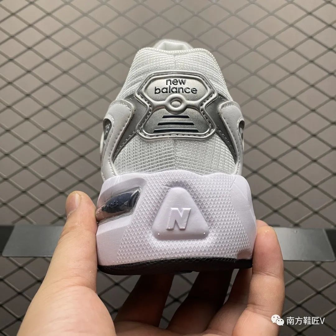 南方鞋匠 New Balance 725系列中性运动休闲跑鞋,复古与潮流兼具!