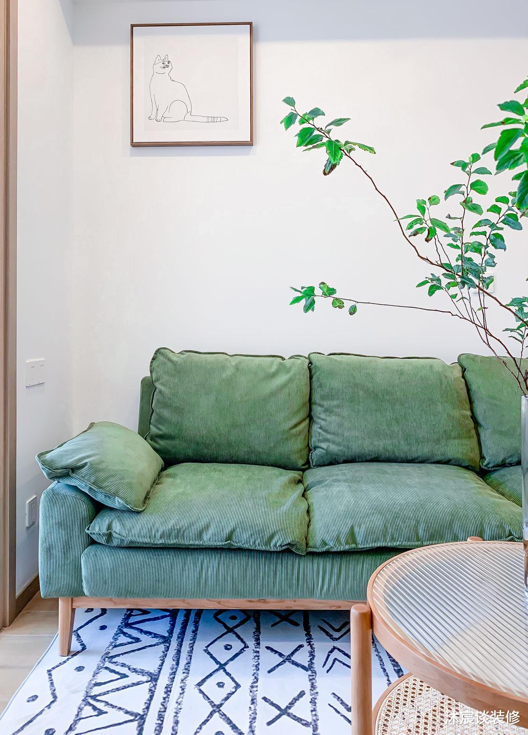 |买下仅48㎡的家,装修与豪华不沾边,但暖暖的氛围让人感觉很幸福