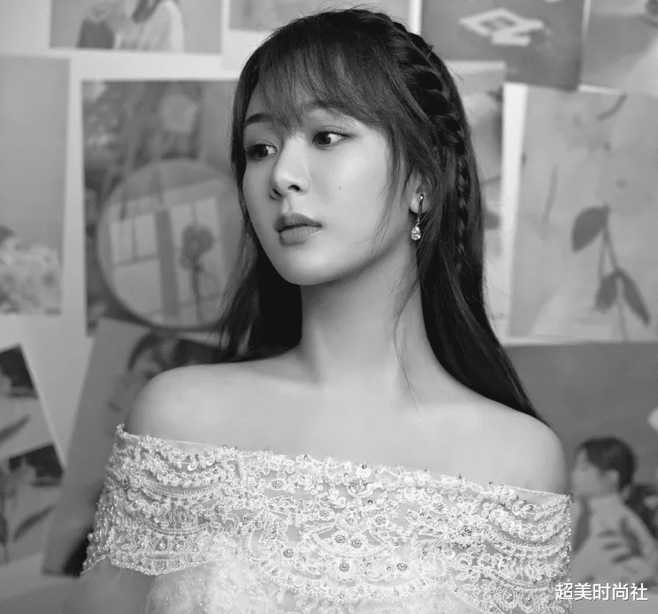 景甜|杨紫接替景甜演女主惹争议，古装造型被嘲影楼风，难获网友认可