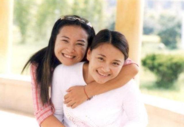 贾玲|贾玲姐姐贾丹：妈妈去世后，她供养贾玲9年，贾玲为她买房买车