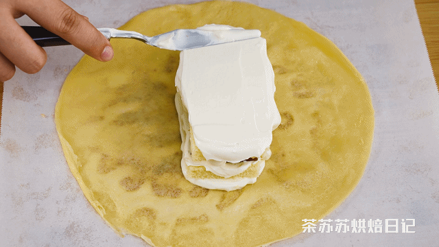 茶苏苏烘焙日记|好利来新品又被我破解!层层惊喜,一叠就做好,比原版还好吃!