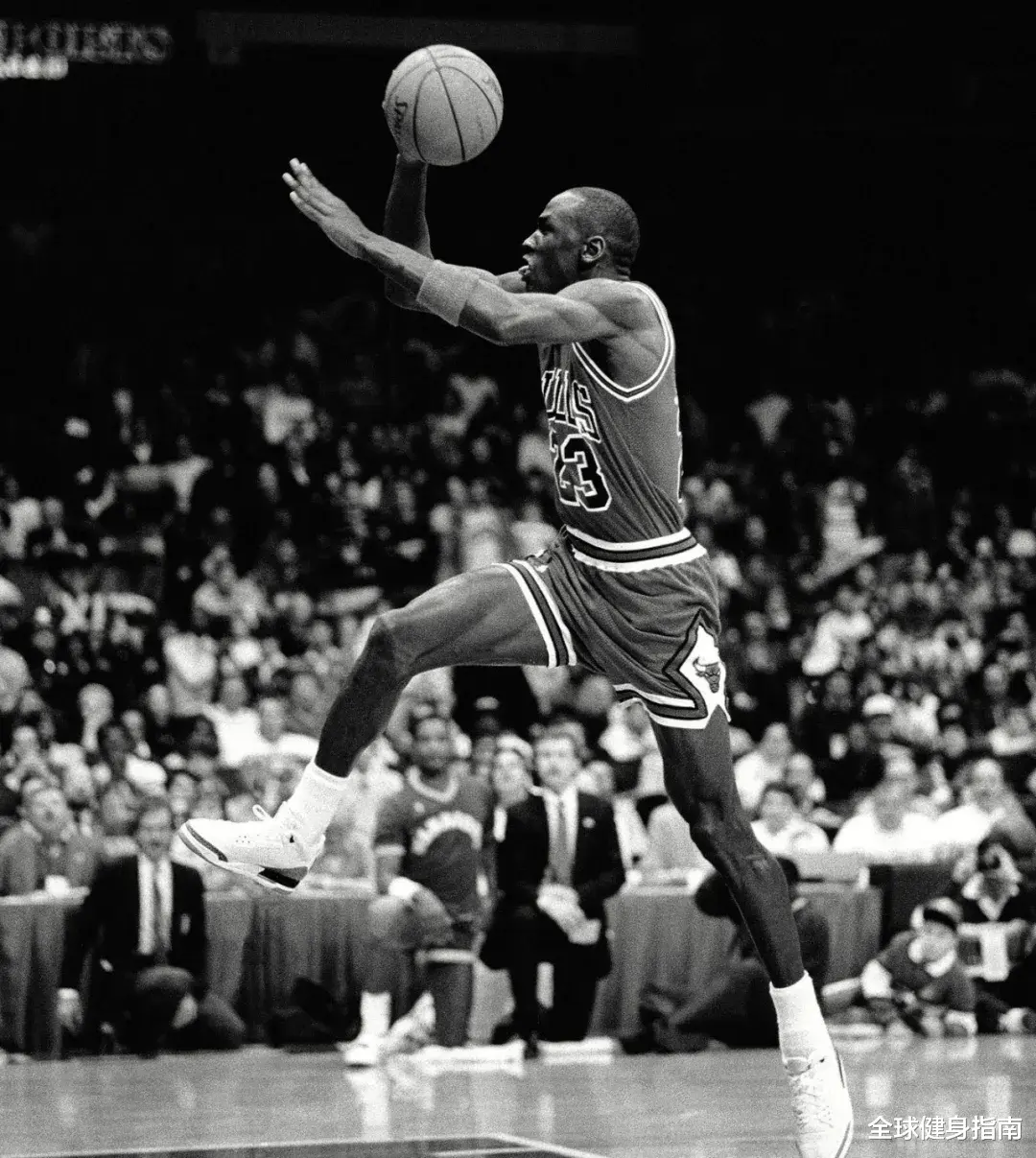 嫩模|在妻子孕期出轨嫩模？！被骂5年后，这位世界冠军现在咋样了？