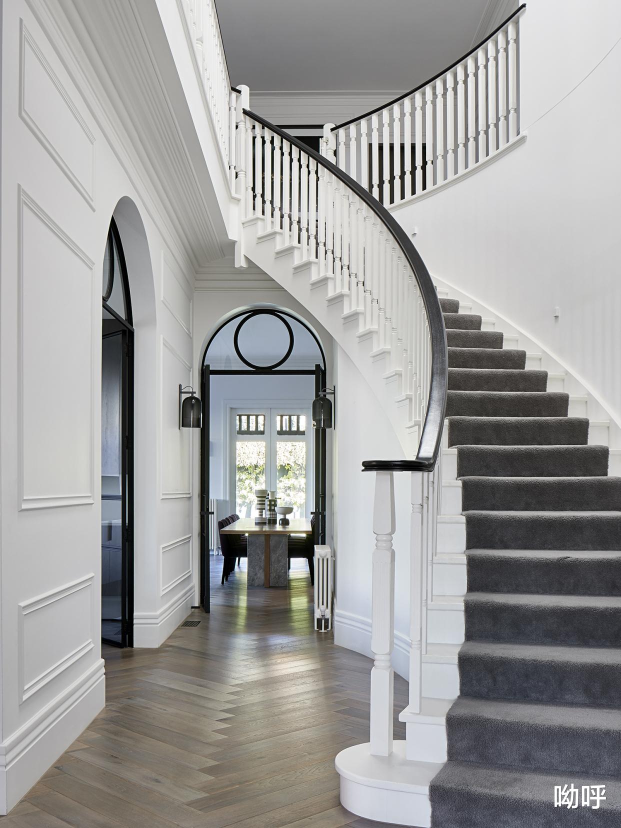 澳大利亚这栋公寓设计,简单的曲线反而更高级