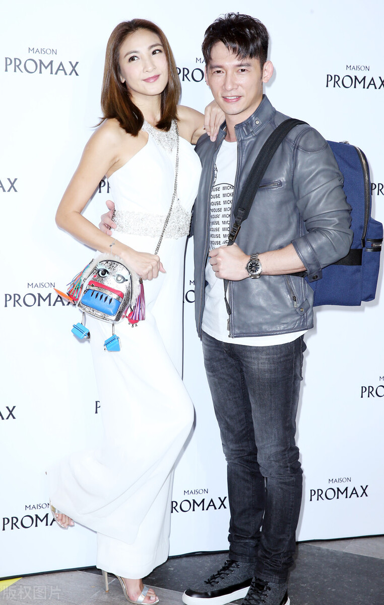 凤凰时尚街拍|?女星陈思璇不光长得漂亮迷人，而且身材又高挑