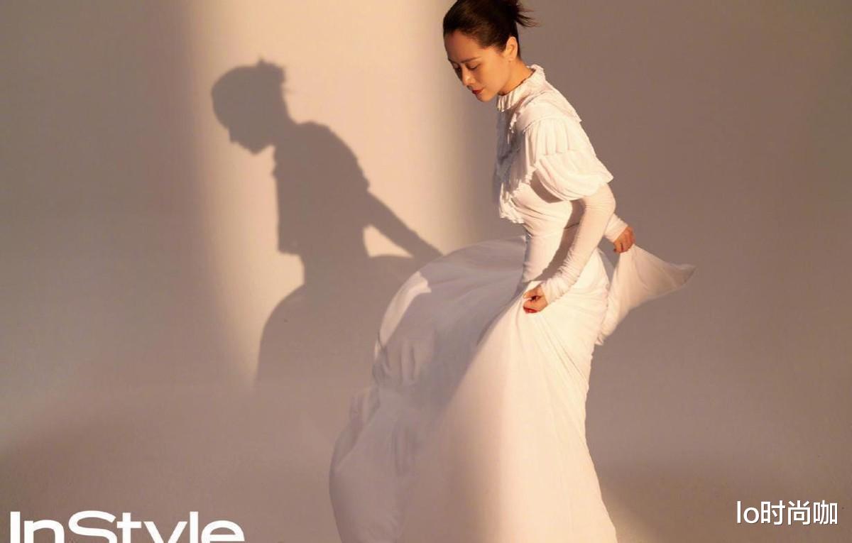 lo时尚咖|海清的穿衣品味真的高级,纯色穿搭优雅又有范,盘头造型太精致
