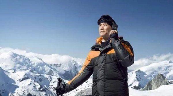 退休金|9岁再得幼女的王石，妻子小他30岁，每月退休金不少，但却很心酸