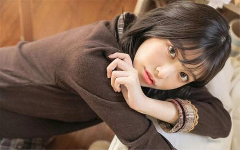 冷月恋爱顾问|女生忽冷忽热不回微信,该怎么办?