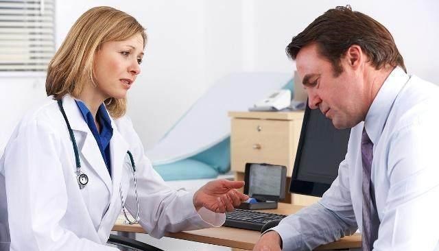 阳光语言矫正说|男子将金属环套进下体险被切除：盲目寻求刺激会导致严重后果