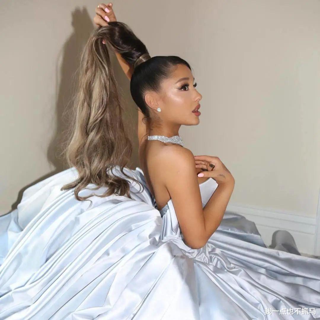 爱莉安娜·格兰德|王力宏还没被封杀，她却突然宣布“退圈”！